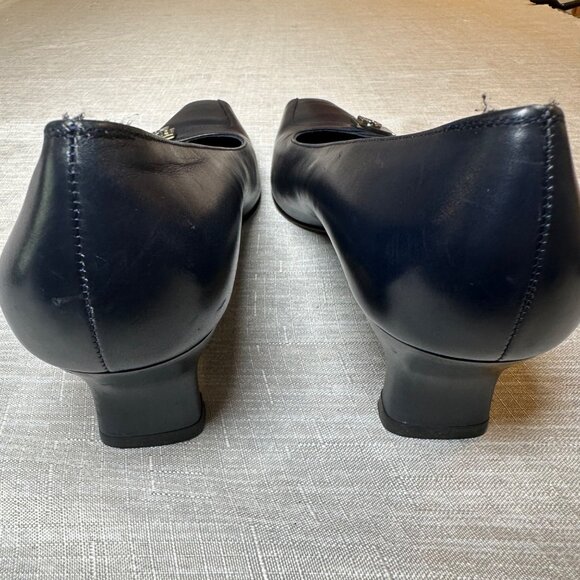 Salvatore Ferragamo Navy Blue Leather Heels Women’s Size 9.5 4A Narrow Italian - Picture 10 of 10